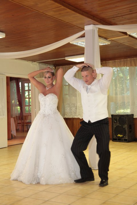 Tánciskola Tata - Esküvői táncoktatás Tatán